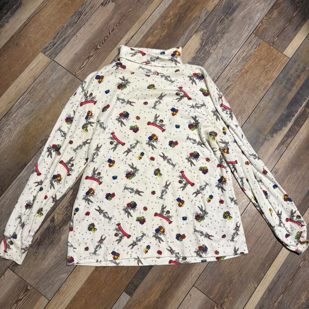 Looney tunes 1990s white turtle neck|Holiday Christmas y2k